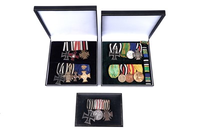 Lot 1155 - German First and Second World War medal groups