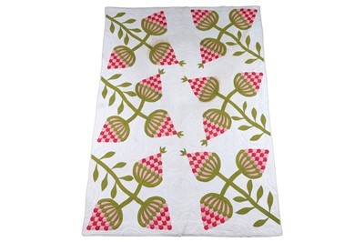 Lot 531 - A 19th Century American "Strawberry" pattern applique quilt | 1860-80
