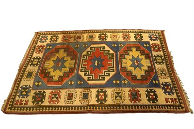 Lot 121 - A Kilim rug