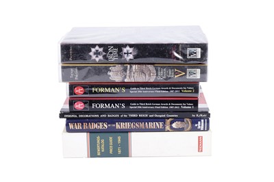 Lot 922 - A selection of books on First World War medals and badges