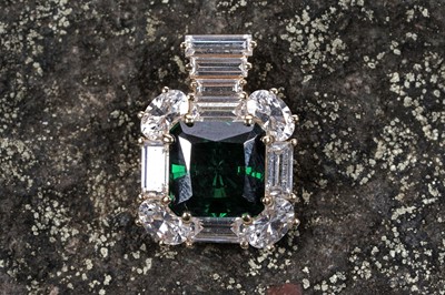 Lot 525 - A green and white paste pendant