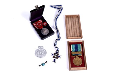 Lot 909 - Honour of the German Mother cross and other items