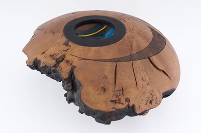 Lot 94 - Scott Irvine burr ash centrepiece