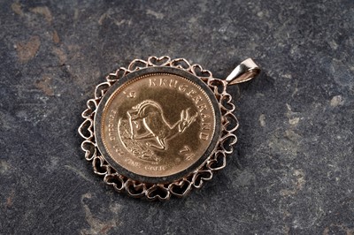 Lot 435 - A South Africa (Suid-Afrika) Krugerrand 1oz fine gold coin