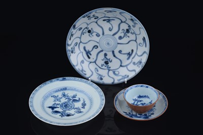 Lot 322 - A Batavian teabowl and saucer; and two Tek Sing cargo pieces