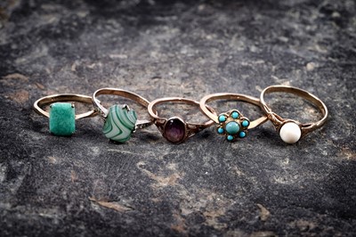Lot 267 - Five early 20th Century and later gemstone rings