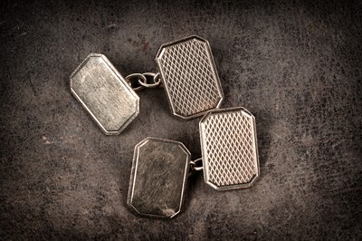 Lot 284 - A pair of 9ct gold cufflinks