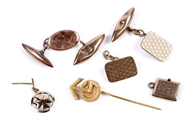 Lot 285 - Gold jewellery items