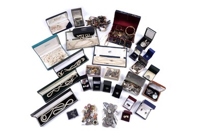 Lot 304 - 20th Century silver and costume jewellery, including: necklaces and faux pearls