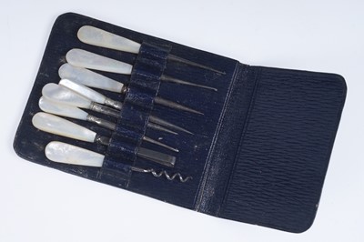 Lot 280 - A large collection of sewing related items