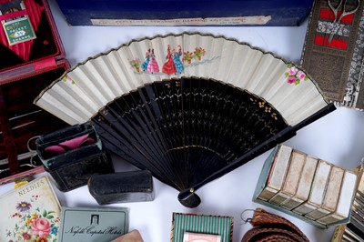 Lot 280 - A large collection of sewing related items