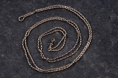 Lot 328 - A 9ct yellow gold muff chain