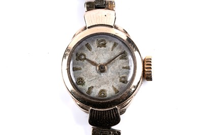 Lot 422 - A lady’s 9ct gold cocktail watch with Timor movement