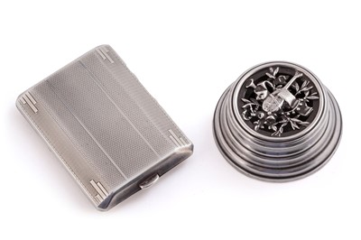 Lot 526 - An early 20th Century lady's silver potpourri jar; and a matchbook case