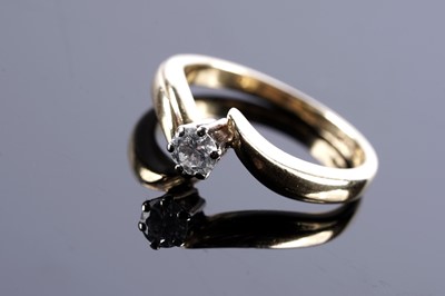 Lot 187 - A single stone diamond ring