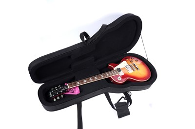 Lot 61 - An Epiphone Les Paul standard