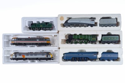 Lot 511 - A collection of six unboxed in polystyrene case 00-gauge locomotives