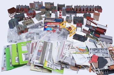 Lot 531 - A large collection of model railway buildings, kits and accessories
