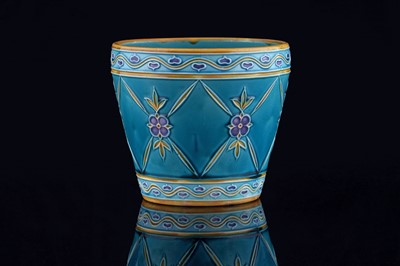 Lot 392 - A Minton Secessionist jardiniere