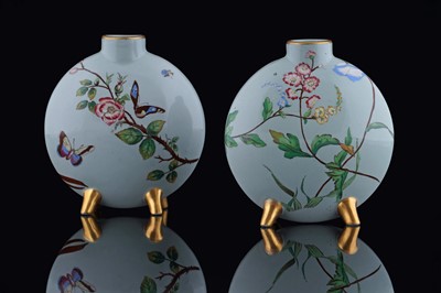 Lot 393 - A pair of Minton moon flasks