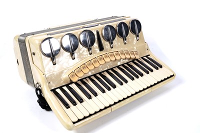 Lot 4 - A Scandalli 120 bass piano accordion