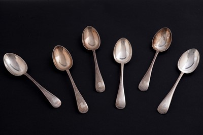 Lot 490 - A set of six George V Old English pattern silver spoons