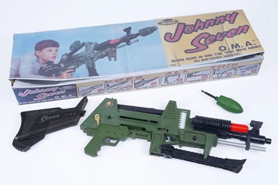 Lot 494 - Topper Toys: a ‘Johnny Seven O.M.A.’ gun