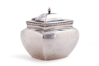 Lot 555 - An early George V silver tea caddy