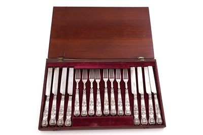 Lot 484 - A cased set of William IV silver cutlery