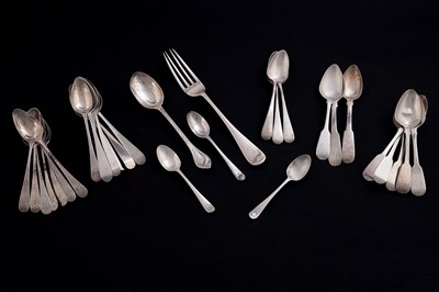 Lot 466 - Antique silver teaspoons