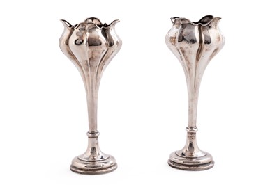 Lot 472 - A pair of Edwardian silver vases