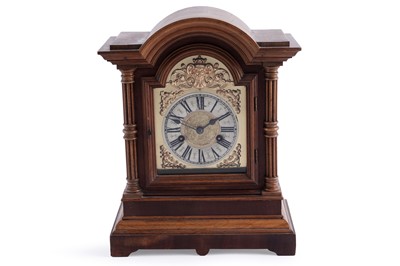 Lot 137 - Junghans: an early 20th Century walnut cased 8 day mantel clock