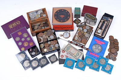 Lot 559 - Coins and collectables