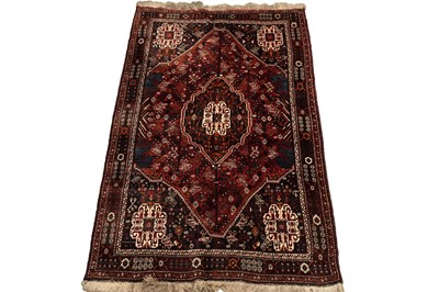 Lot 500 - A hand knotted Persian Qashqai rug