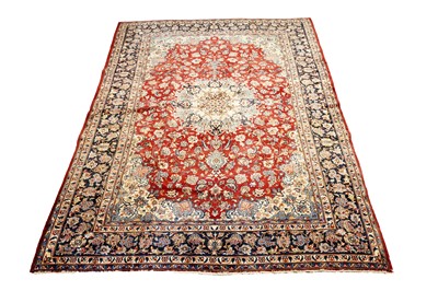 Lot 534 - A hand knotted Persian Isfahan carpet