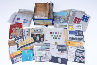 Lot 402 - A large quantity of British stamps