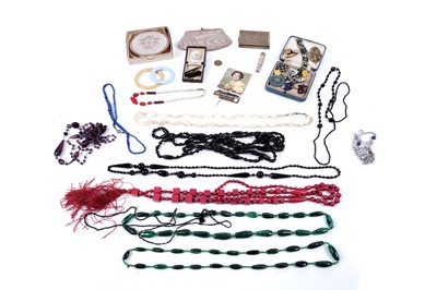 Lot 538 - A collection of early 20th Century and later costume jewellery