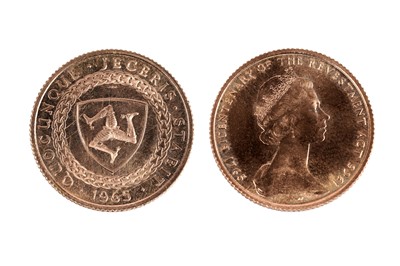Lot 426 - An Isle Of Man 1965 gold sovereign