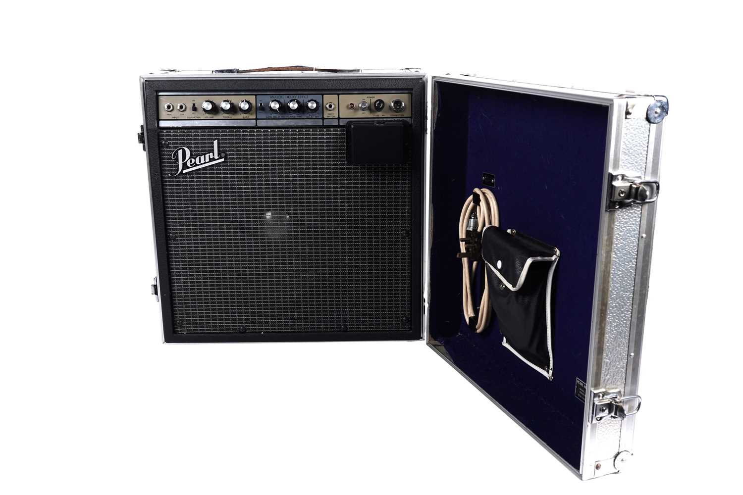 Lot 82 - A Pearl SS-120 guitar amplifier