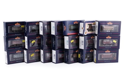 Lot 271 - Thirty boxed Bachmann 00-gauge wagons and vans