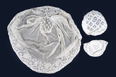 Lot 486 - 19th Century lace caps and a bonnet | Lady Grey
