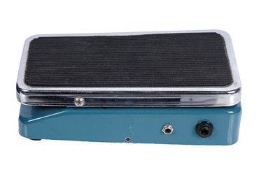 Lot 85 - A pedal board