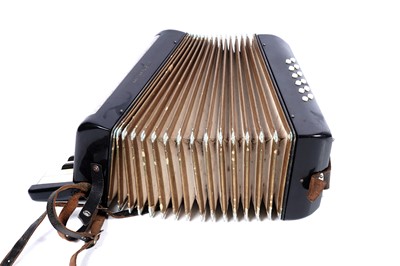 Lot 5 - A Hohner Mignon II accordion