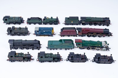 Lot 267 - Twelve unboxed 00-gauge locomotives