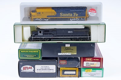 Lot 248 - A collection of 00/H0 gauge model railway locomotives and rolling stock