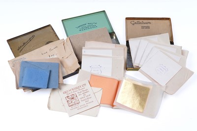 Lot 562 - Ten books of gold leaf and gold powder