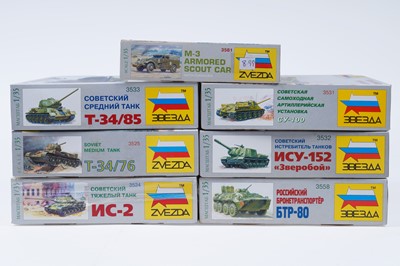 Lot 296 - Seven 1:35 scale Zvezda model kits