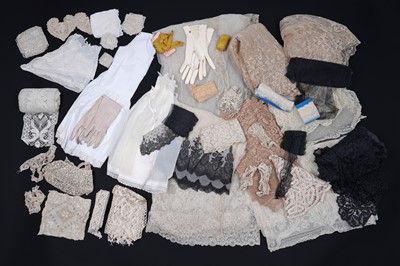 Lot 509 - A collection of 19th Century lace | Lady Grey