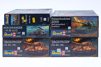 Lot 294 - Five 1:35 scale Revell model kits