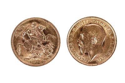 Lot 418 - A George V 1915 gold sovereign